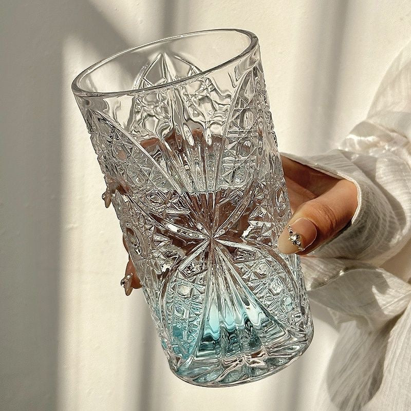 Butterfly-patterned French-style water cup
